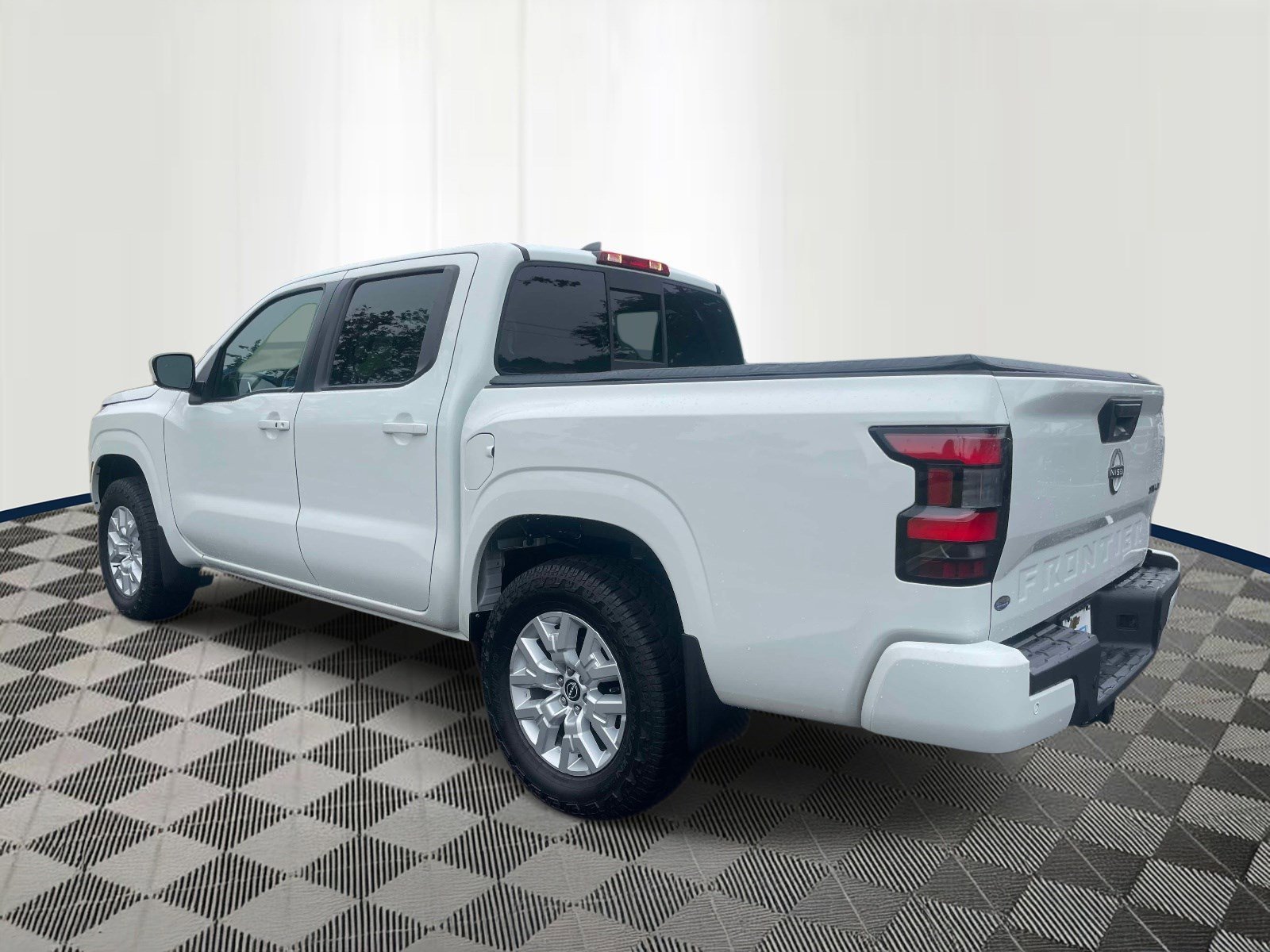 View vehicle photo 6