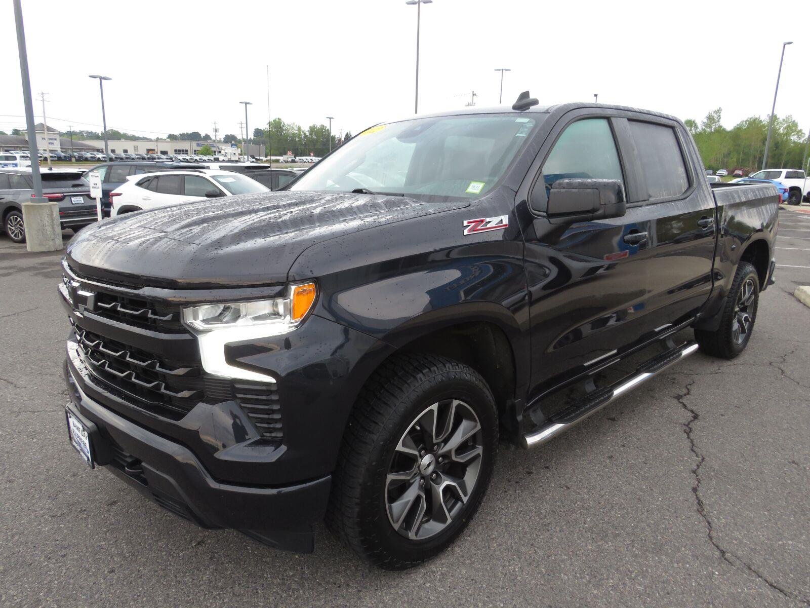 Used 2022 Dark Ash Metallic Chevrolet RST image 9