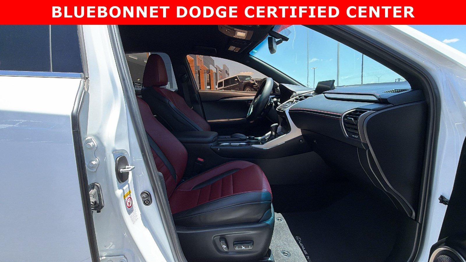 Used 2017 White Lexus  image 20
