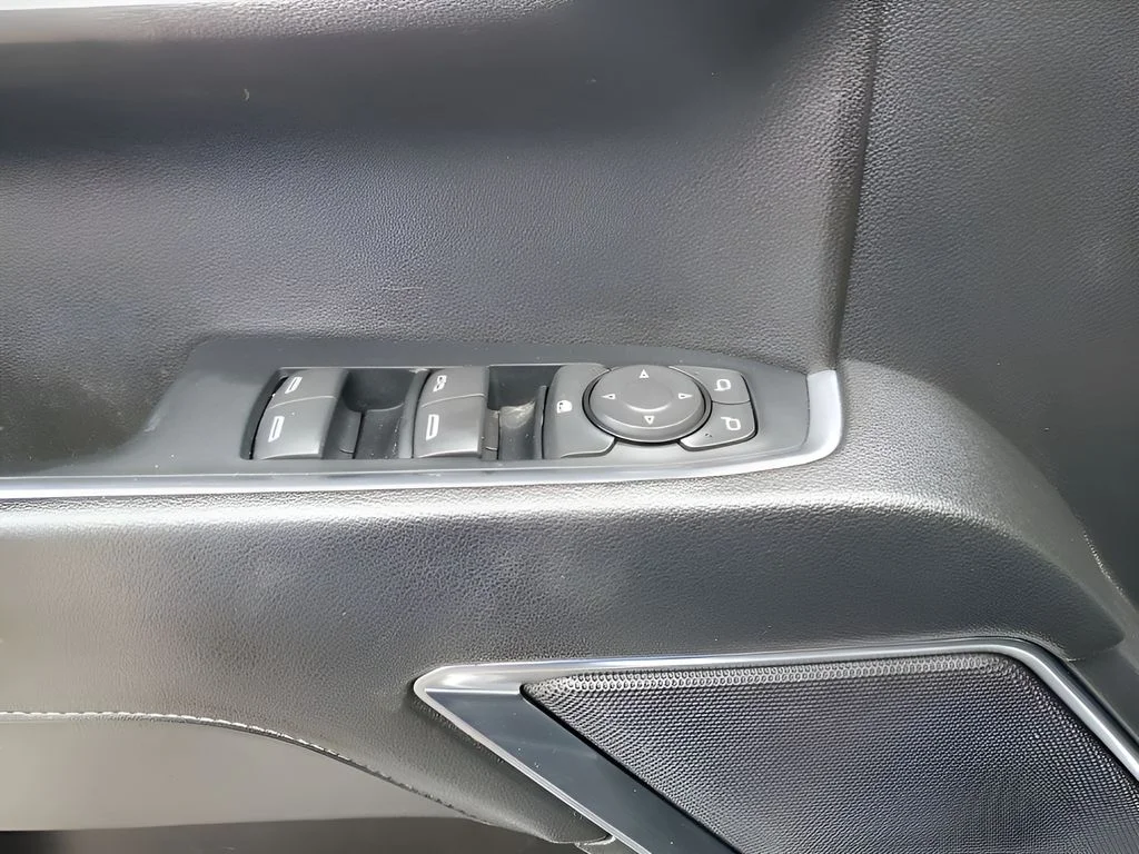 Used 2024 White Chevrolet LT Trail Boss image 31