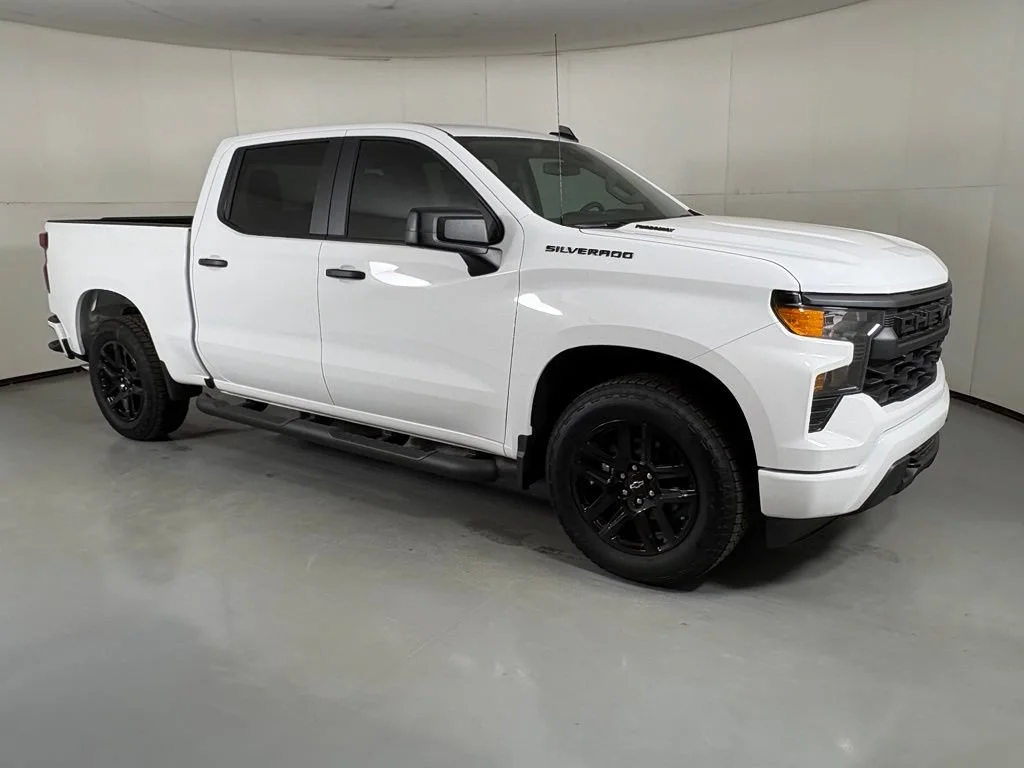 New 2026 Summit White Chevrolet Custom image 11