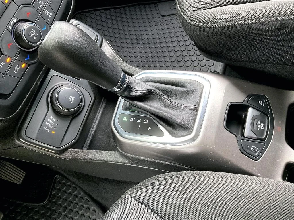 Used 2022 Sting-Gray Clearcoat Jeep Sport image 20