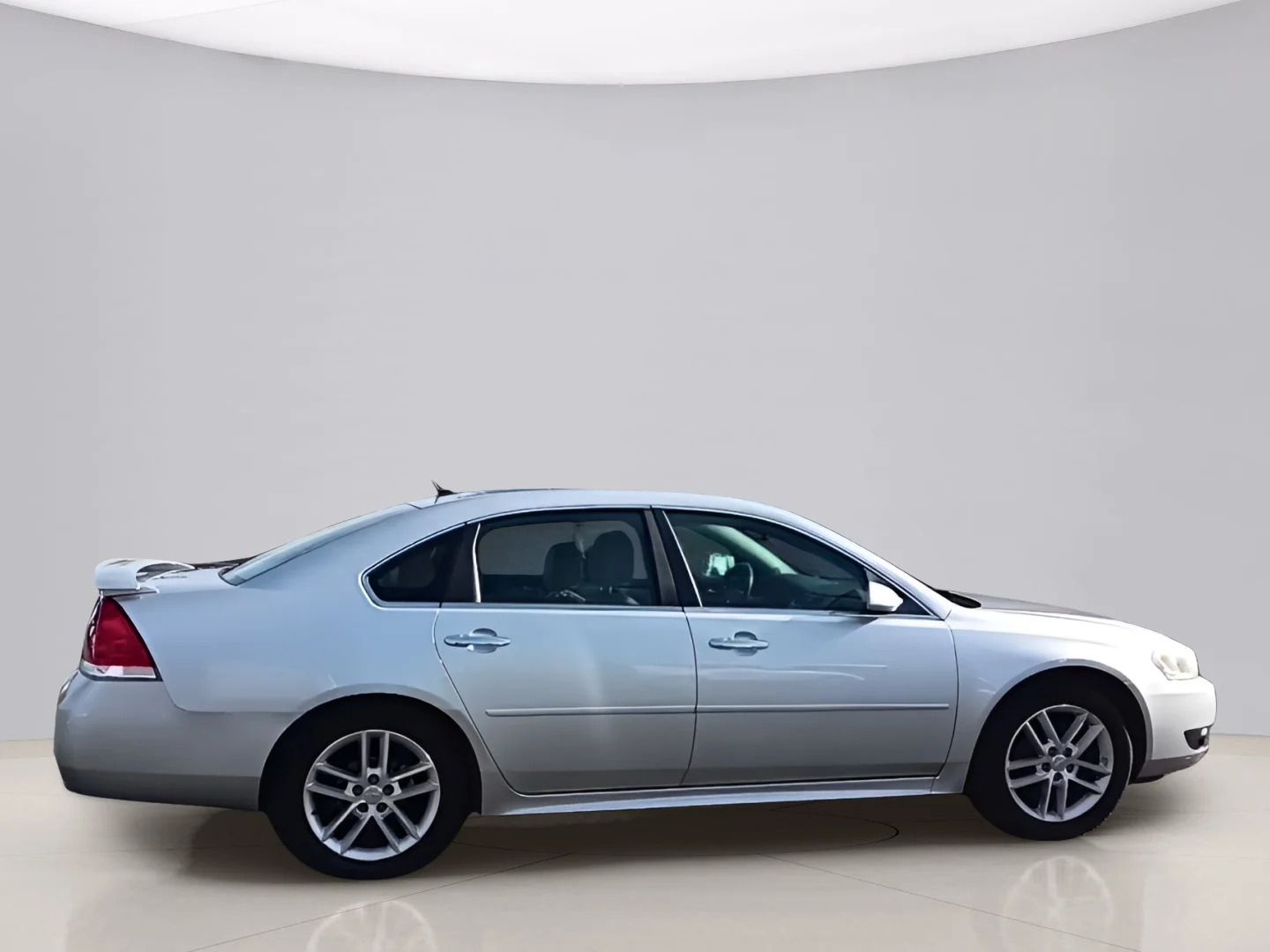 Used 2013 Silver Chevrolet LTZ image 8