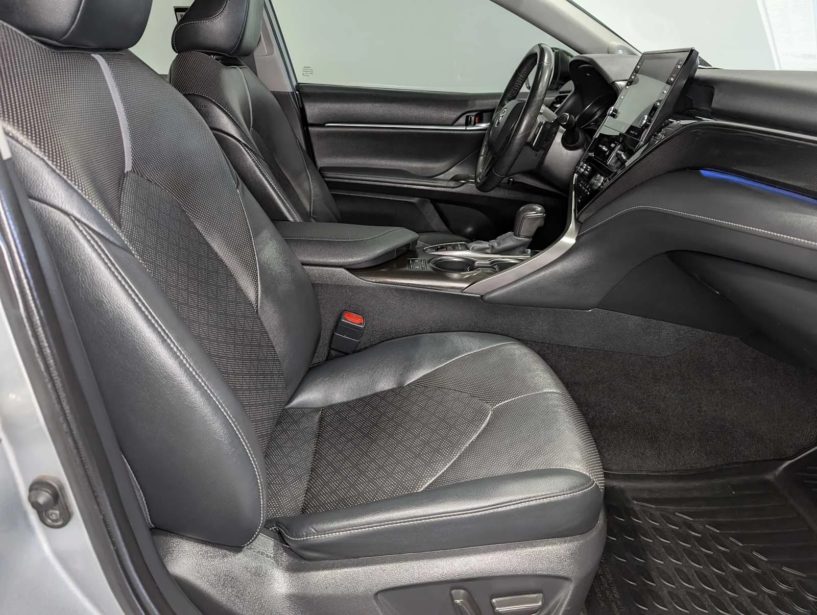 Used 2022 Midnight Black Metallic Toyota XSE image 45