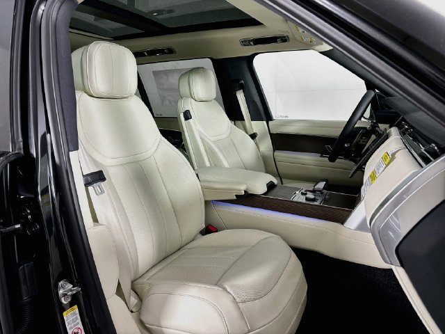 New 2027 Black Land Rover SE image 24