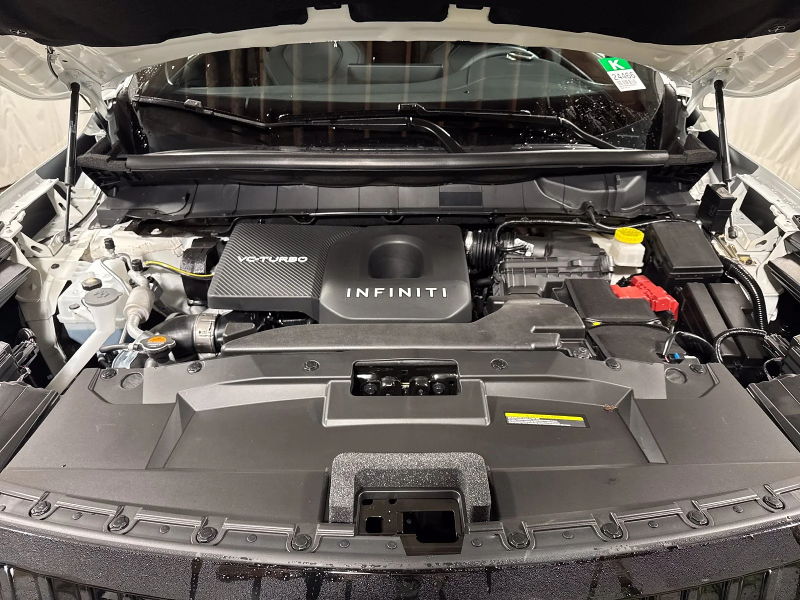 New 2027 RADIANT WHITE INFINITI Luxe AWD image 26