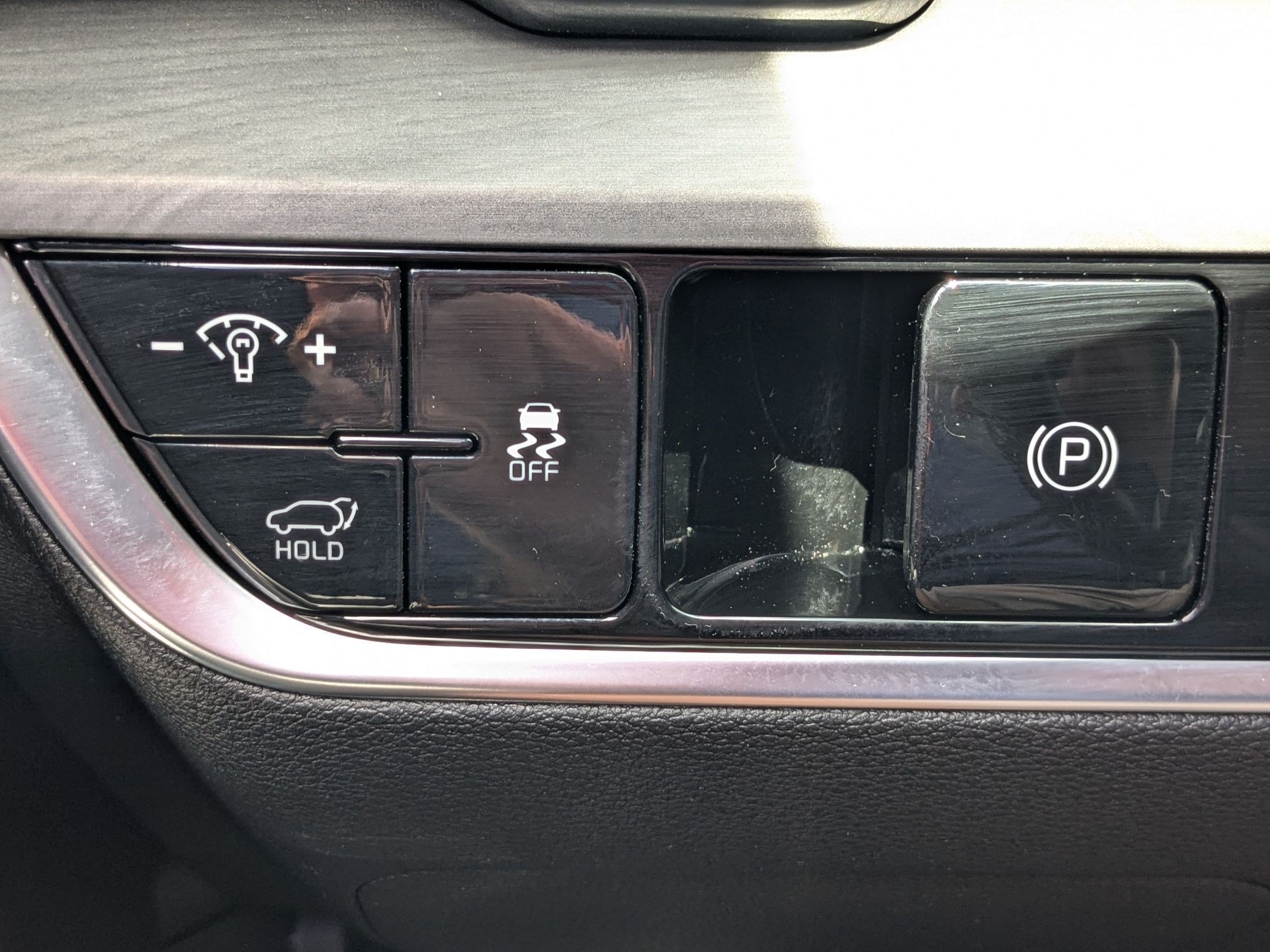 Certified Used 2025 Green Kia X-Pro image 20