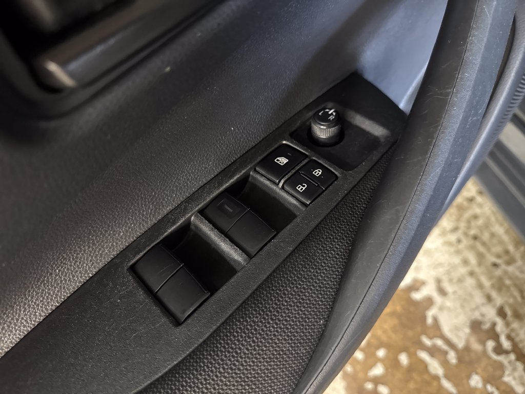 Certified Used 2025  Toyota LE image 15