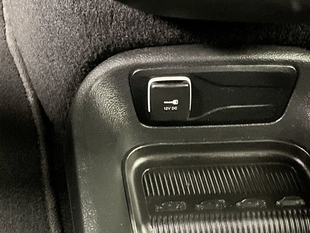 2025 Chrysler Pacifica Select - Photo 23