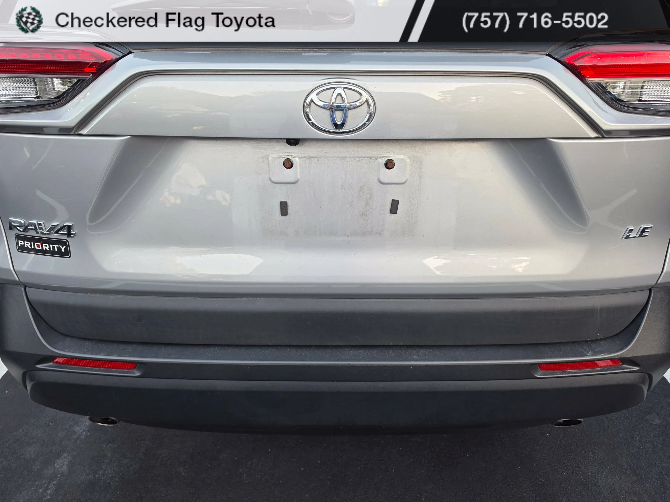 Used 2022 Silver Sky Metallic Toyota LE image 7