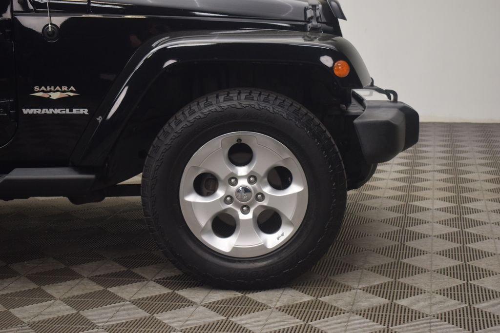 Used 2013 Black Jeep Sahara image 23