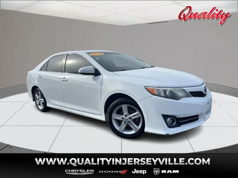 2014 Toyota Camry SE