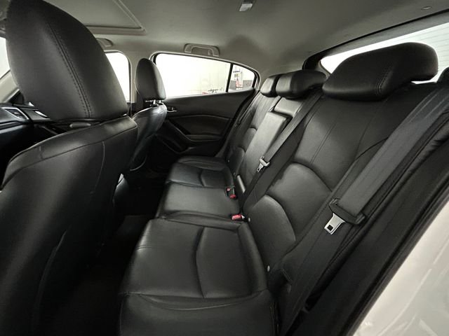 Used 2018 White Mazda Grand Touring image 19
