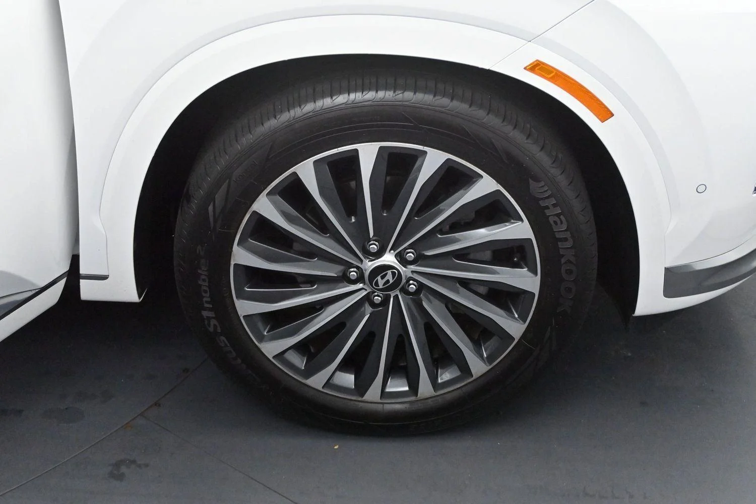 Used 2024 Hyper White Hyundai Calligraphy image 37