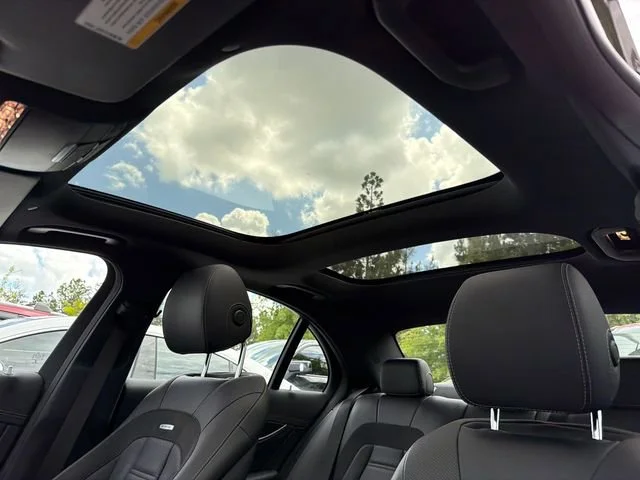 Used 2019 Red Mercedes-Benz 4MATIC® image 32