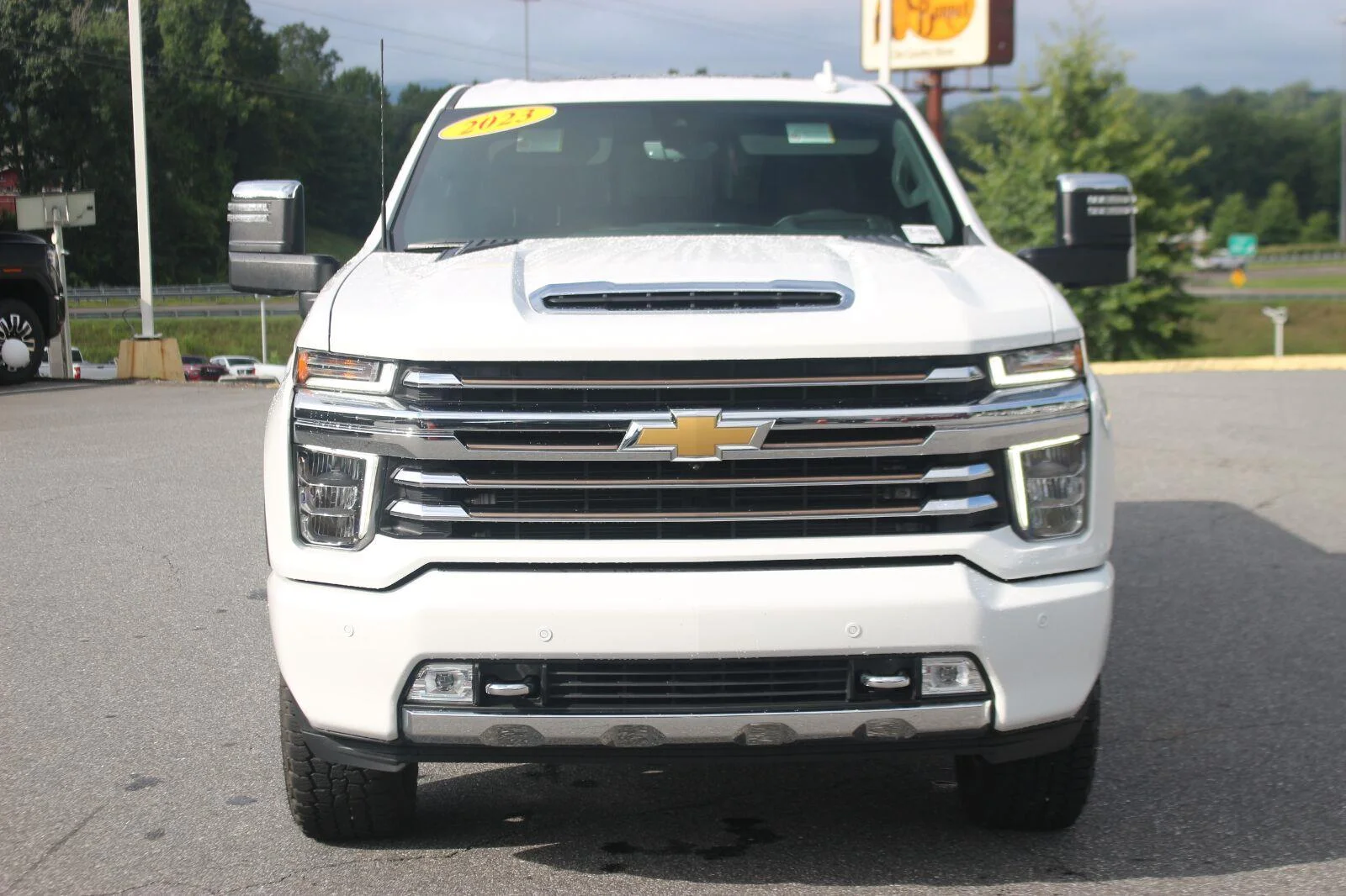Used 2023 SUMMIT WHITE Chevrolet High Country image 2