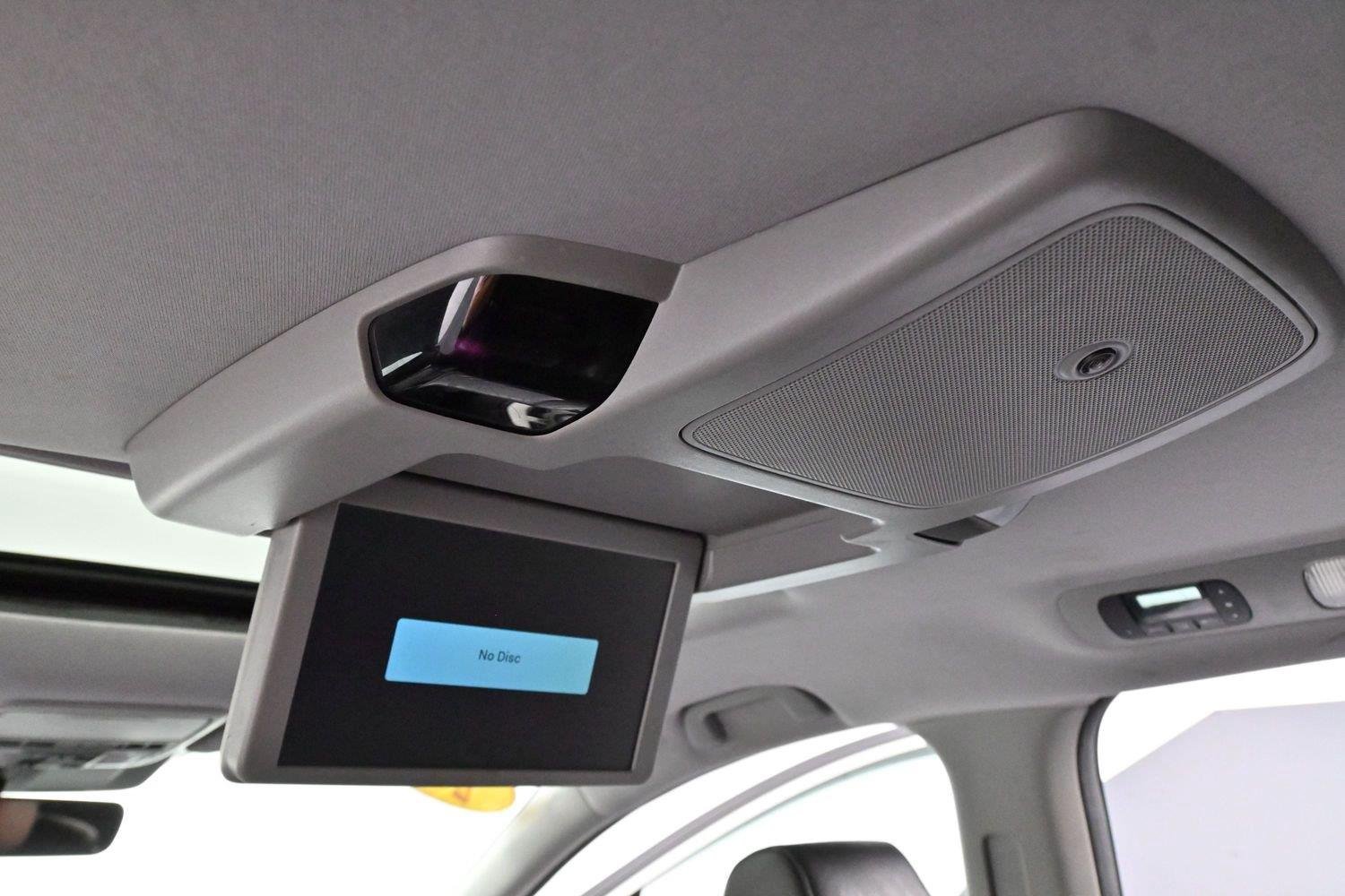 Used 2019 White Diamond Pearl Honda Touring image 34