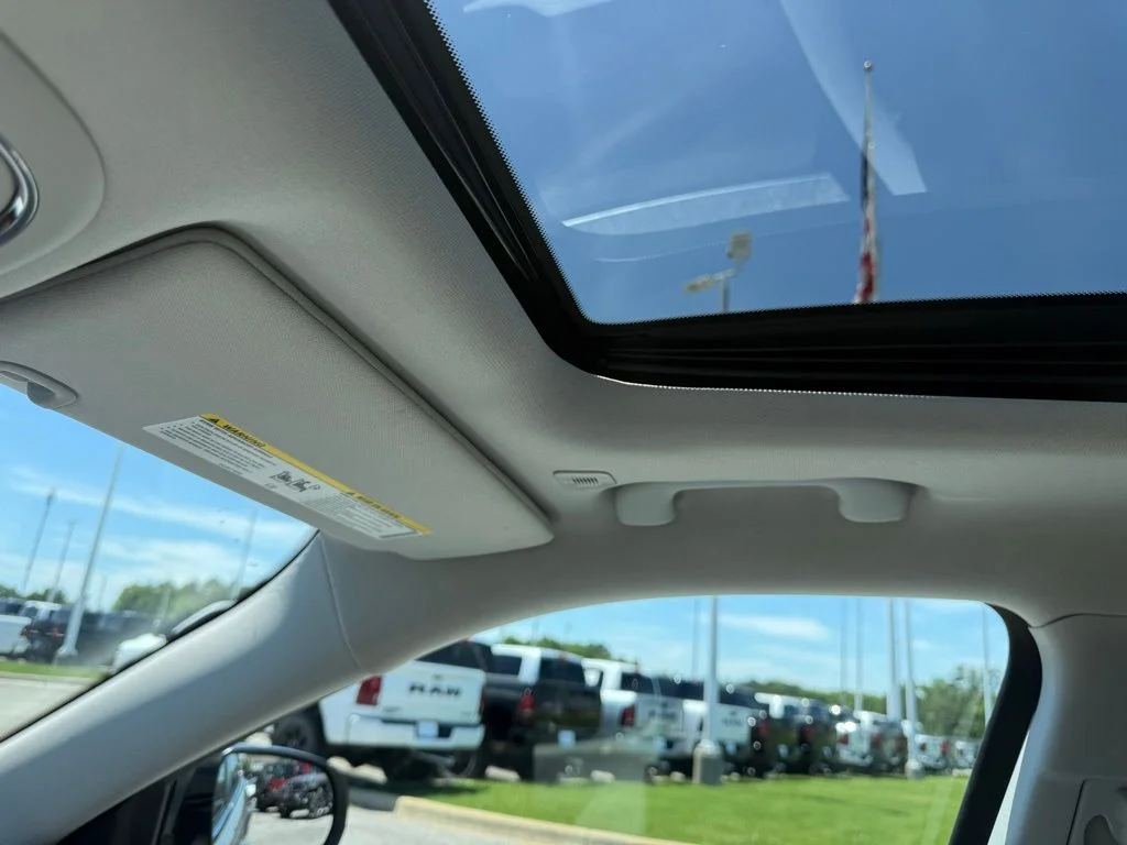 Used 2019 Gray Jeep Limited image 18