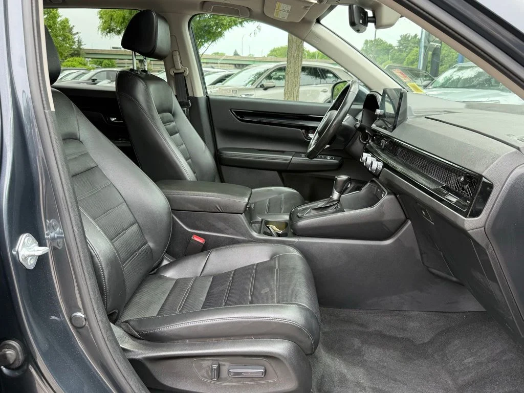 Used 2024 Gray Honda EX-L image 31