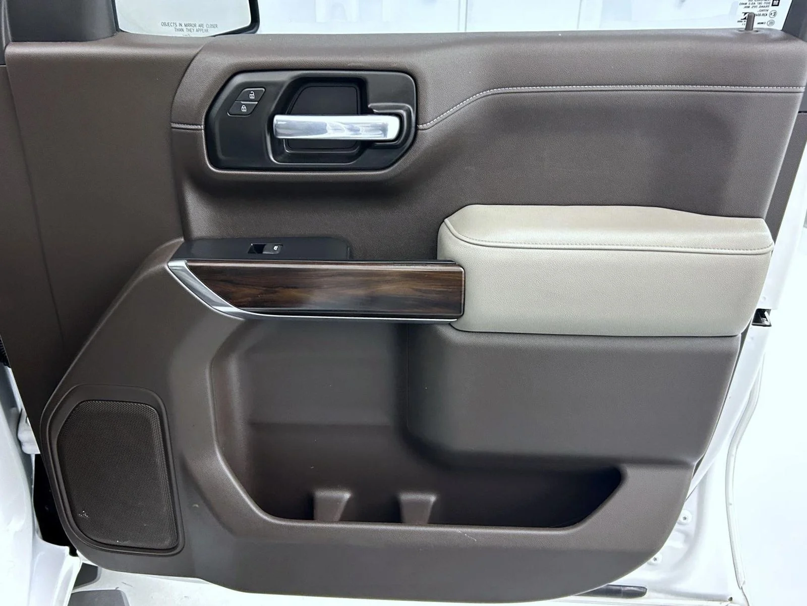 Used 2021 White GMC SLT image 16