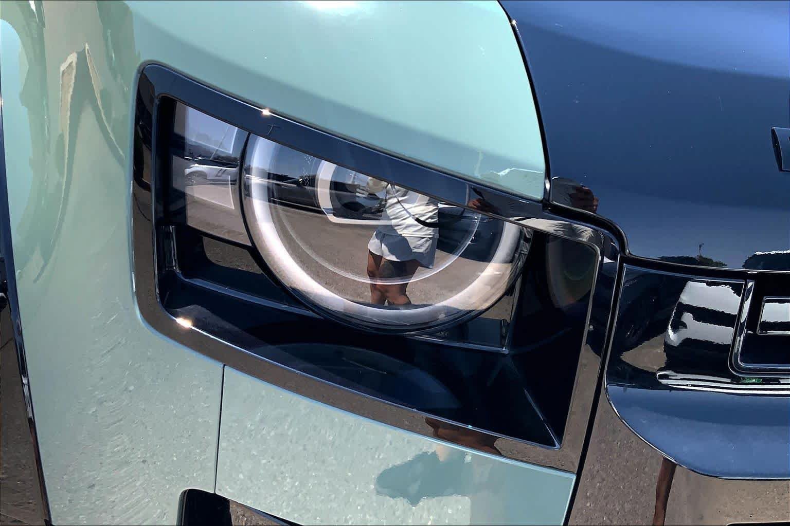 New 2026 GREEN Land Rover  image 13