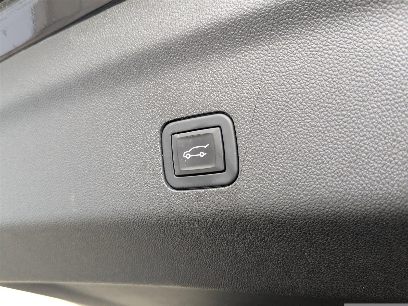 2023 Cadillac Escalade ESV Premium Luxury - Photo 9