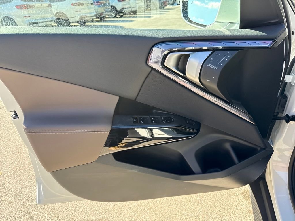 2026 BMW X3 30 - Photo 12
