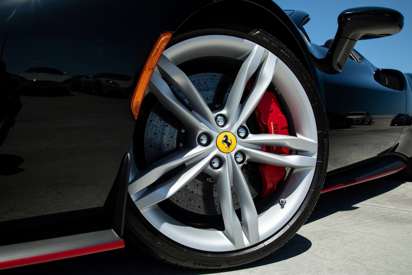Certified Used 2025 Nero Ferrari  image 15