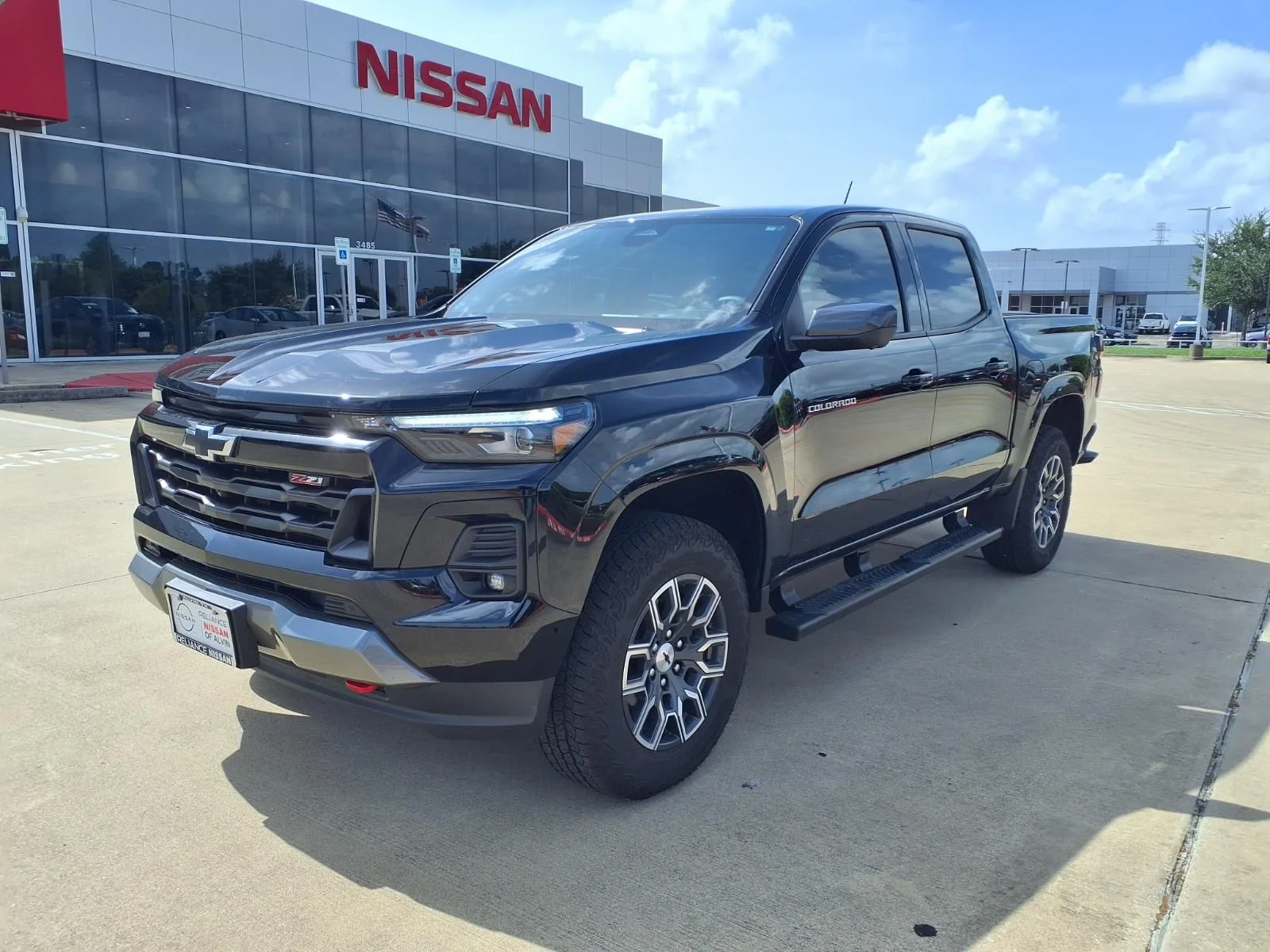 Used 2025 Black Chevrolet Z71 image 3