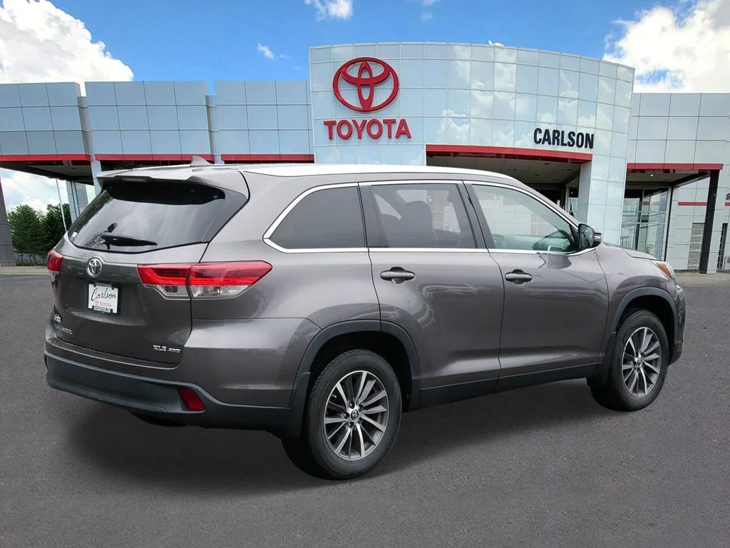 Certified Used 2019 Gray Toyota XLE image 5