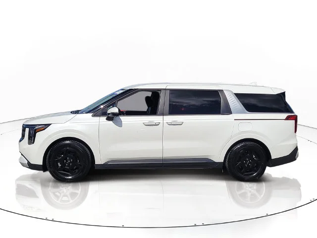Certified Used 2025 White Kia LXS image 4