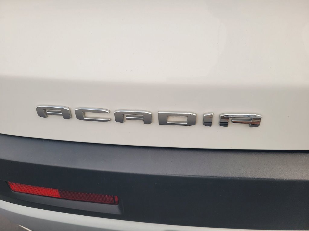 2023 GMC Acadia SLT - Photo 11