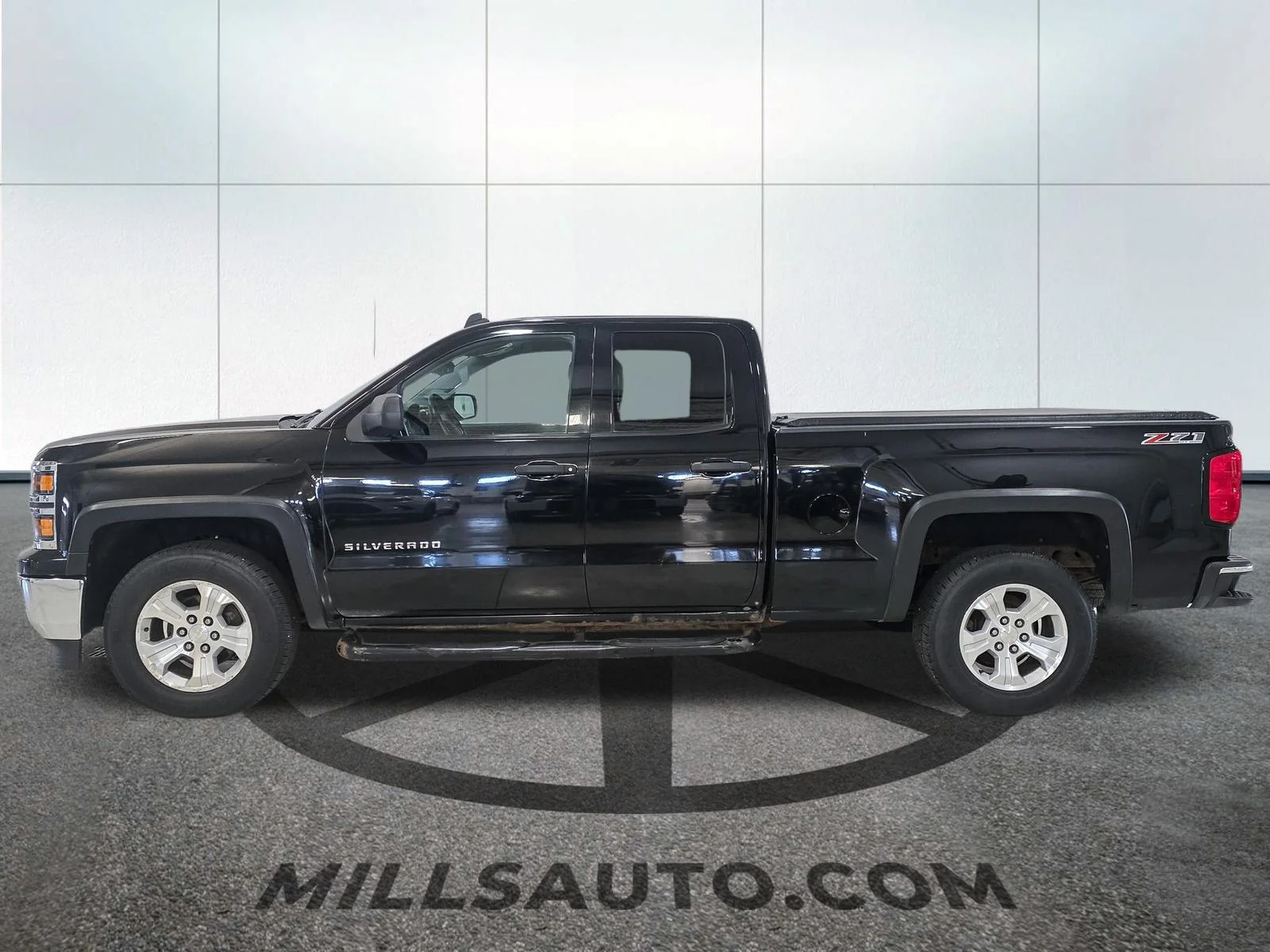 Used 2014 Black Chevrolet LT image 3