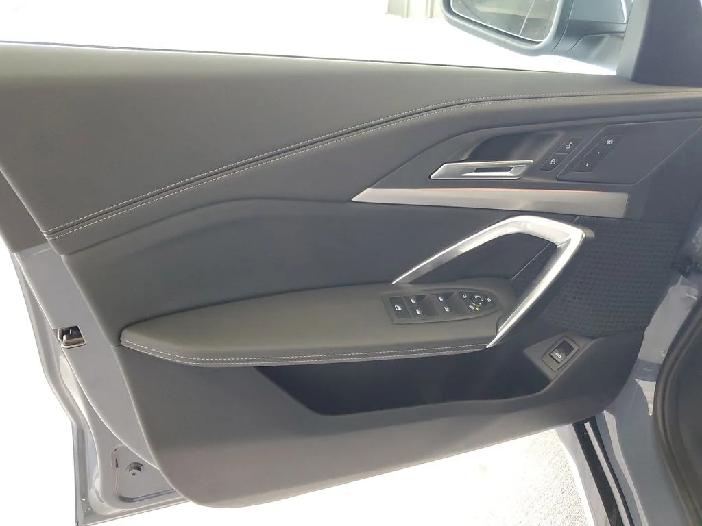 Used 2026 Storm Bay Metallic BMW xDrive28i image 14
