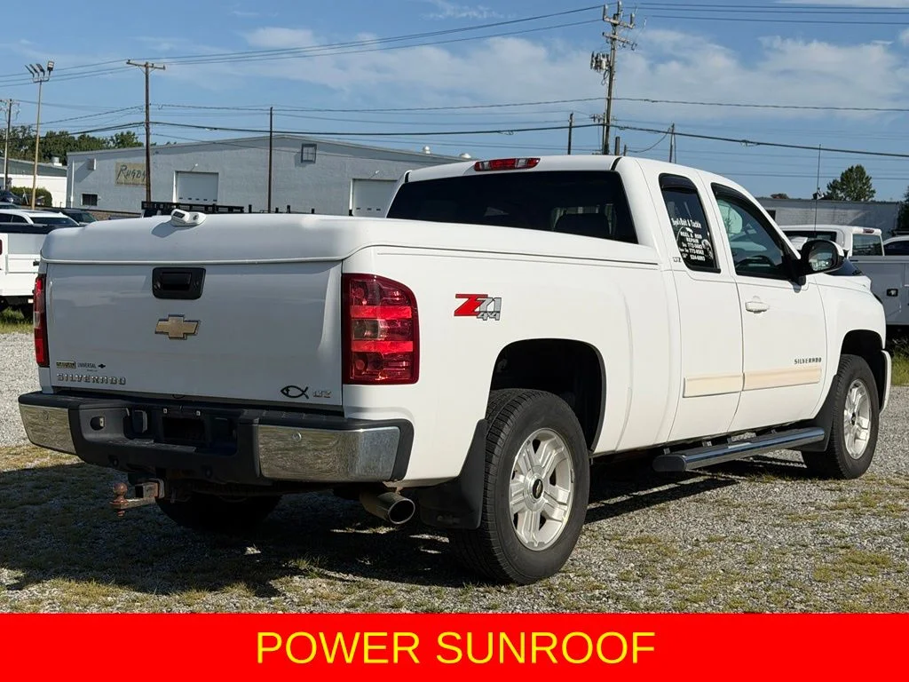 Used 2010 White Chevrolet LTZ image 5