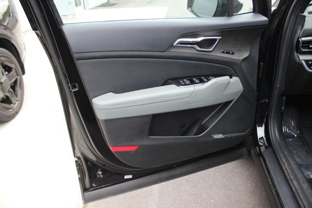 Used 2023 Black Kia X-Pro image 22