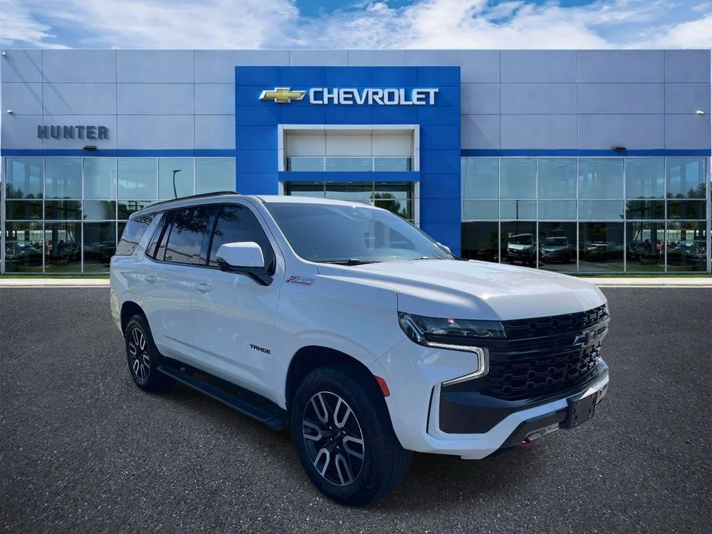 Used 2024 Summit White Chevrolet Z71 image 1