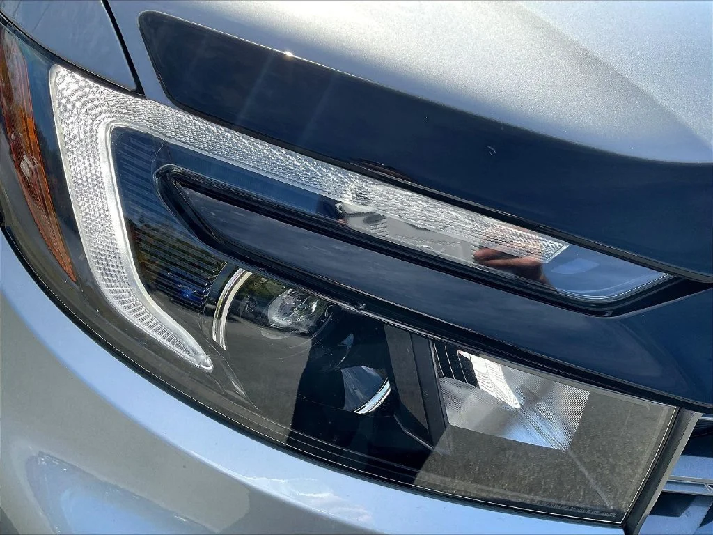 Used 2024 Lunar Silver Metallic Honda TrailSport image 33