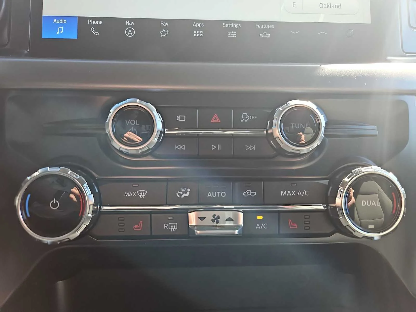 New 2026 Agate Black Metallic Ford XLT image 18