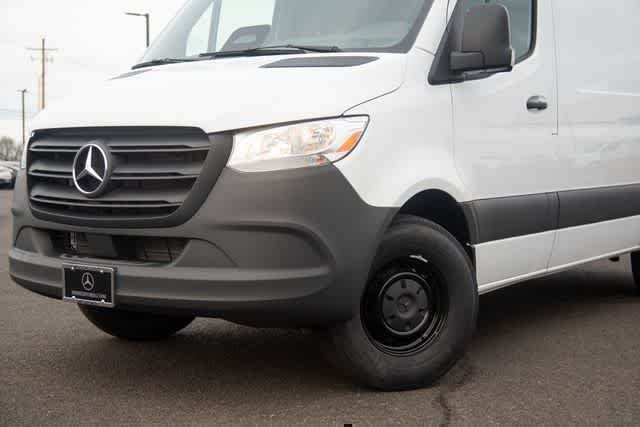 Used 2025 Arctic White Mercedes-Benz  image 14