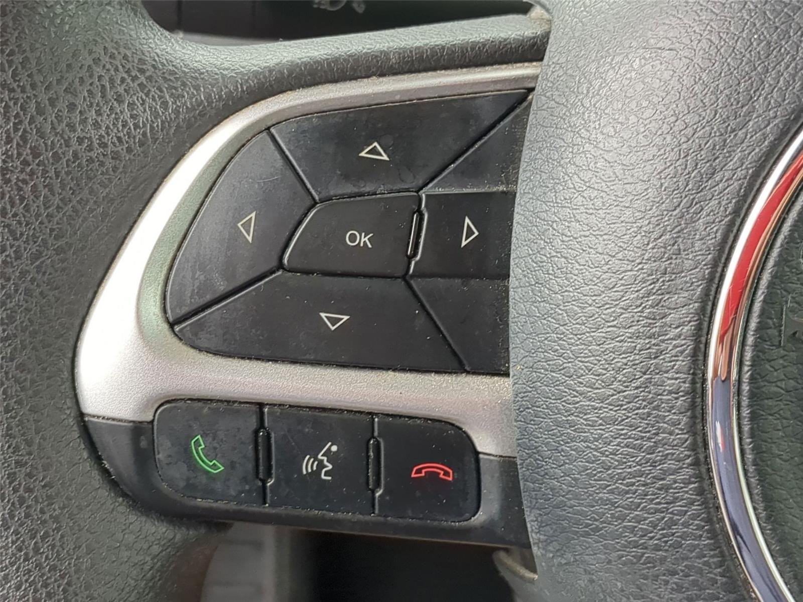 Used 2021 Bikini Metallic Clearcoat Jeep Sport image 19