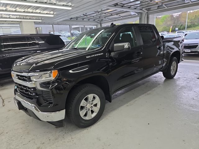 Used 2022 Black Chevrolet LT image 2
