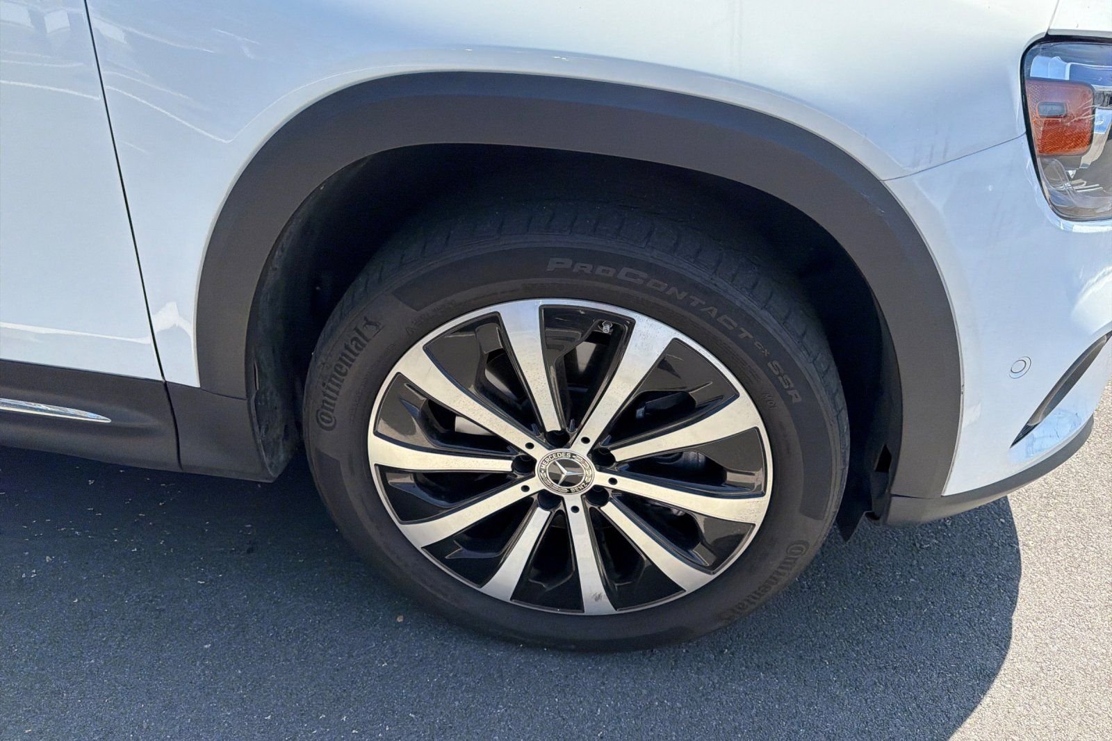 Certified Used 2022 White Mercedes-Benz GLB 250 image 6