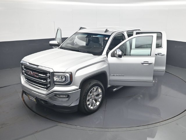 Used 2018 QUICKSILVER METALLIC GMC SLT image 30