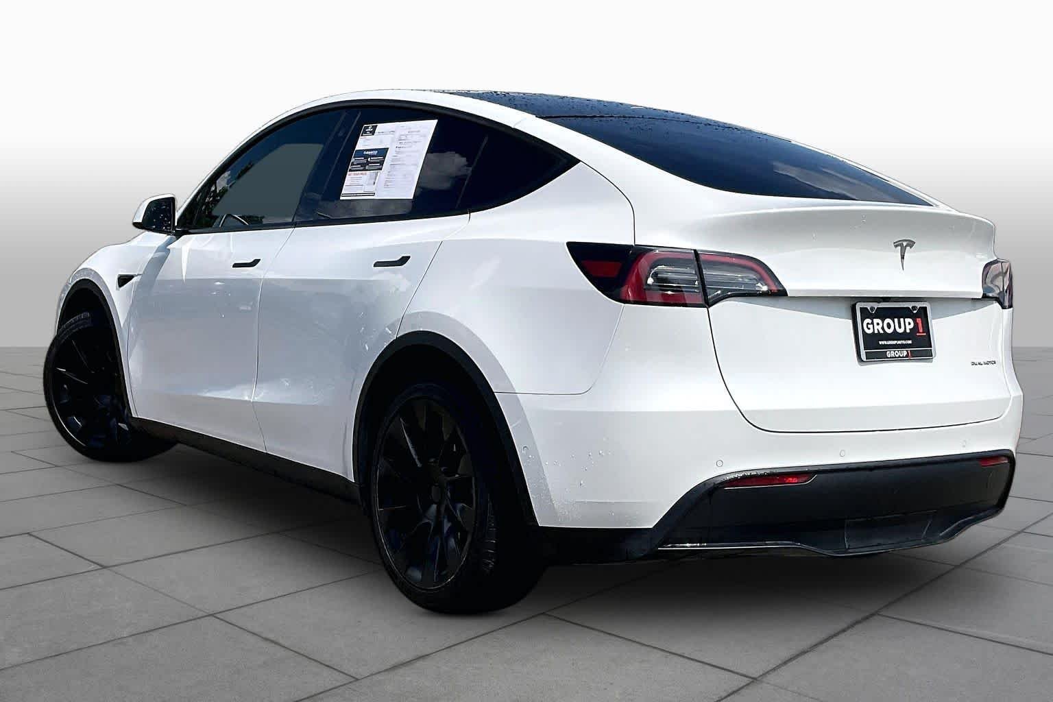 Used 2021 Pearl White Multi-Coat Tesla Long Range image 10