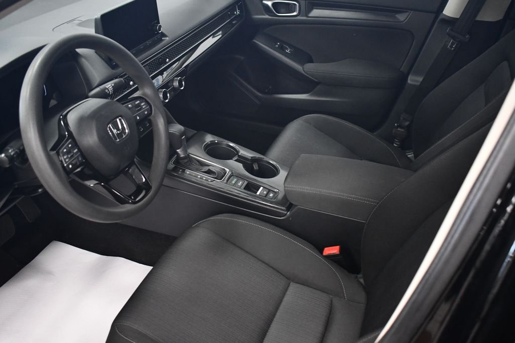 2025 Honda Civic LX - Photo 6