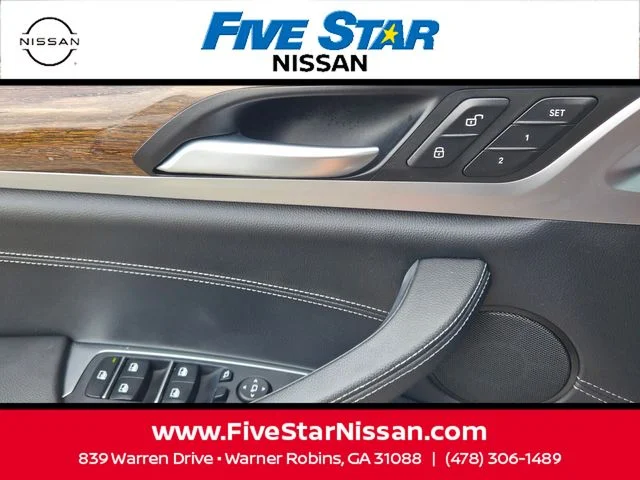 Used 2019 Silver BMW xDrive30i image 32