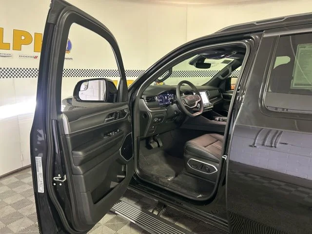 New 2026 High Gloss Black Exterior Paint Jeep Grand Wagoneer image 12