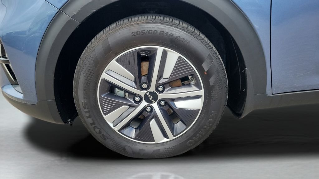2022 Kia Niro EX - Photo 24