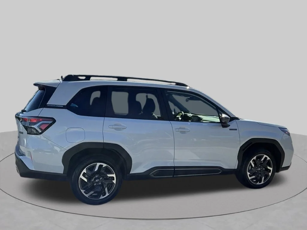 Used 2025 White Subaru Limited image 11